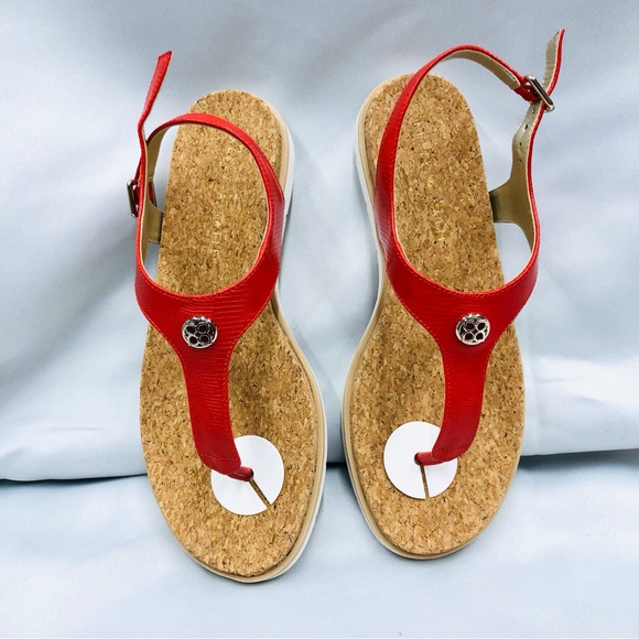 NIB Kelly & Katie Red Sandals - Picture 12 of 16